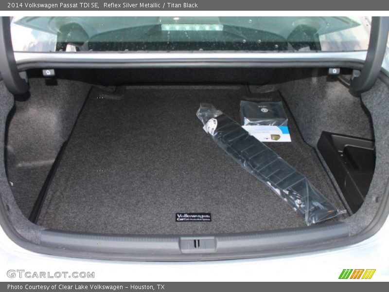 Reflex Silver Metallic / Titan Black 2014 Volkswagen Passat TDI SE