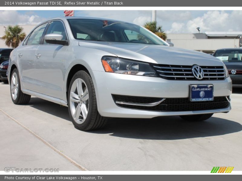 Reflex Silver Metallic / Titan Black 2014 Volkswagen Passat TDI SE