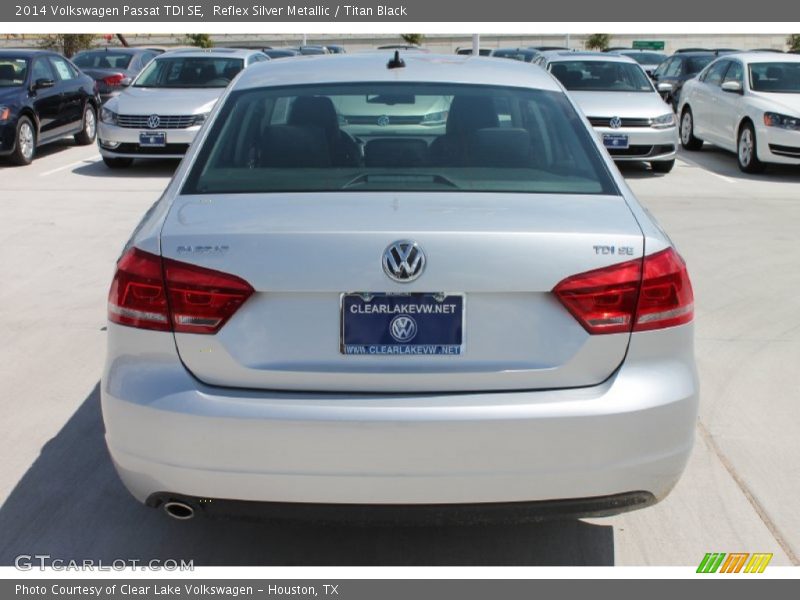 Reflex Silver Metallic / Titan Black 2014 Volkswagen Passat TDI SE