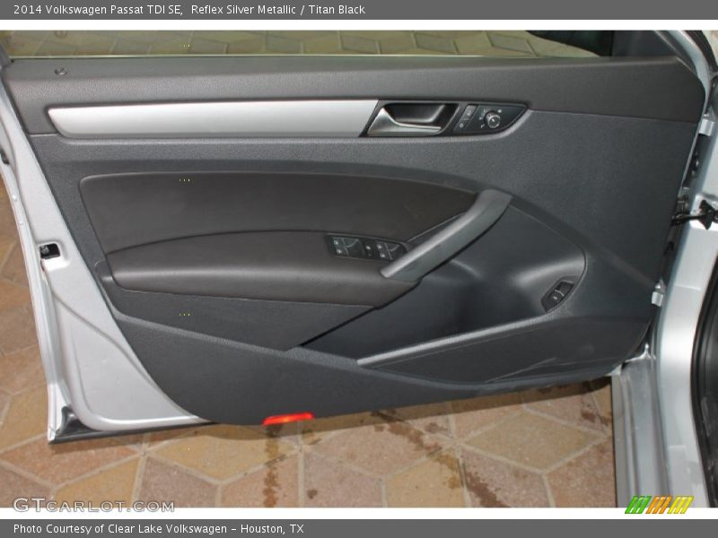 Reflex Silver Metallic / Titan Black 2014 Volkswagen Passat TDI SE