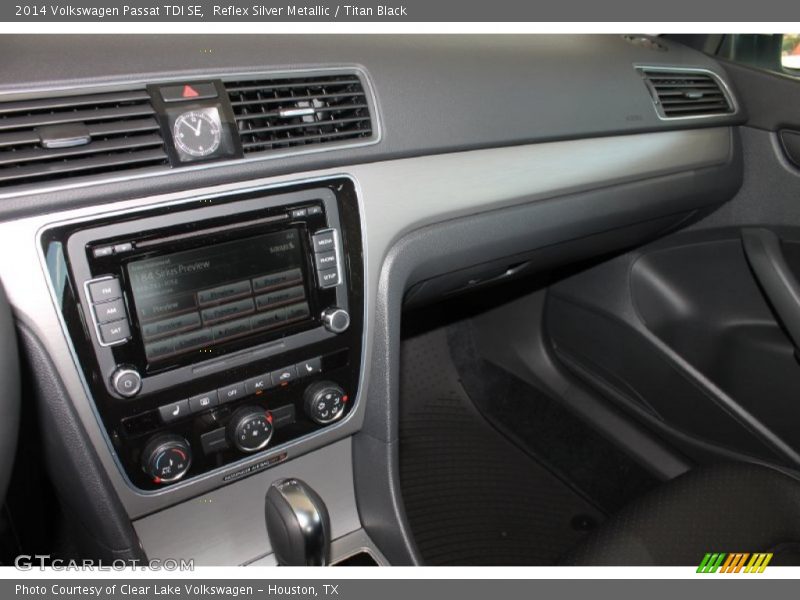 Reflex Silver Metallic / Titan Black 2014 Volkswagen Passat TDI SE