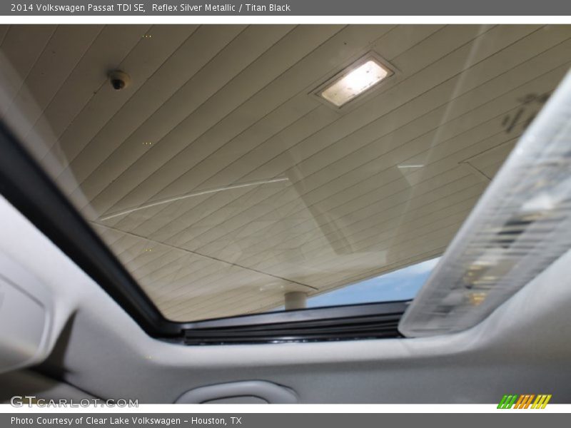 Reflex Silver Metallic / Titan Black 2014 Volkswagen Passat TDI SE