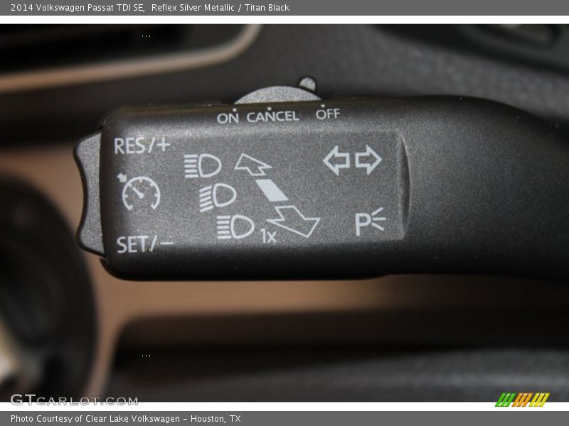 Reflex Silver Metallic / Titan Black 2014 Volkswagen Passat TDI SE