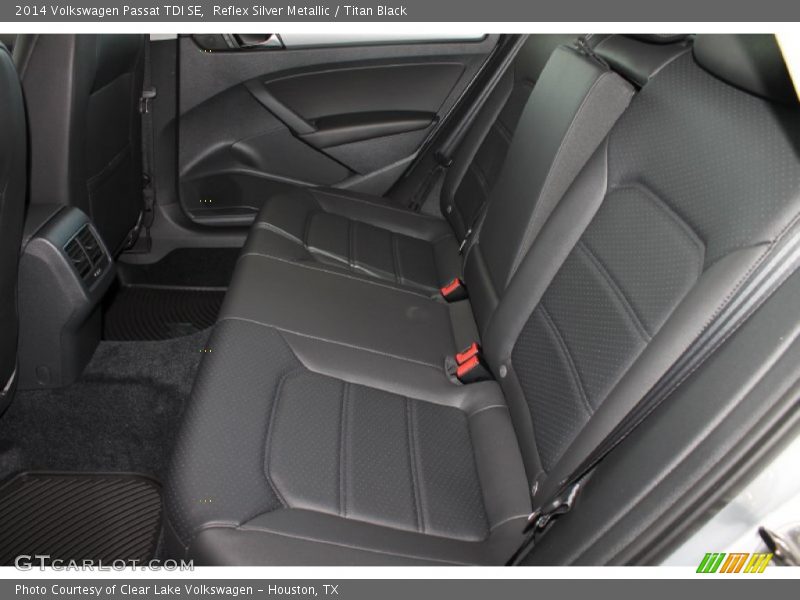 Reflex Silver Metallic / Titan Black 2014 Volkswagen Passat TDI SE
