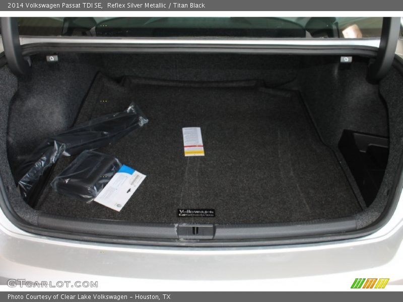 Reflex Silver Metallic / Titan Black 2014 Volkswagen Passat TDI SE
