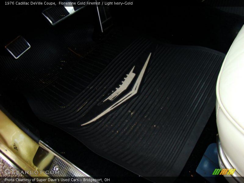Florentine Gold Firemist / Light Ivory-Gold 1976 Cadillac DeVille Coupe