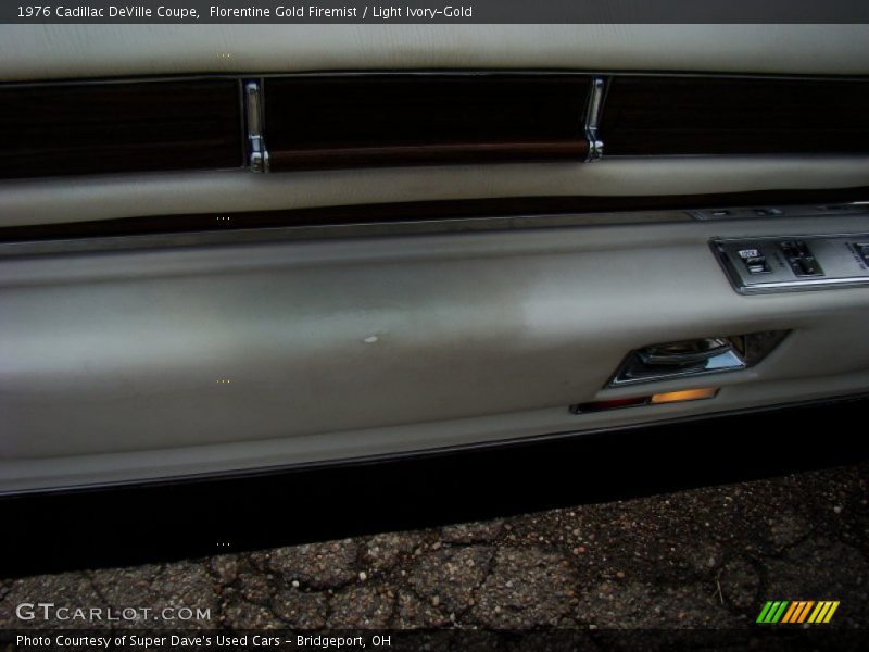 Florentine Gold Firemist / Light Ivory-Gold 1976 Cadillac DeVille Coupe