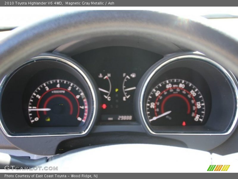 Magnetic Gray Metallic / Ash 2010 Toyota Highlander V6 4WD