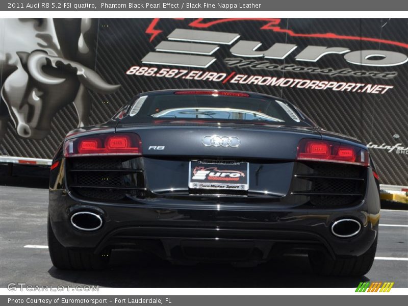 Phantom Black Pearl Effect / Black Fine Nappa Leather 2011 Audi R8 5.2 FSI quattro