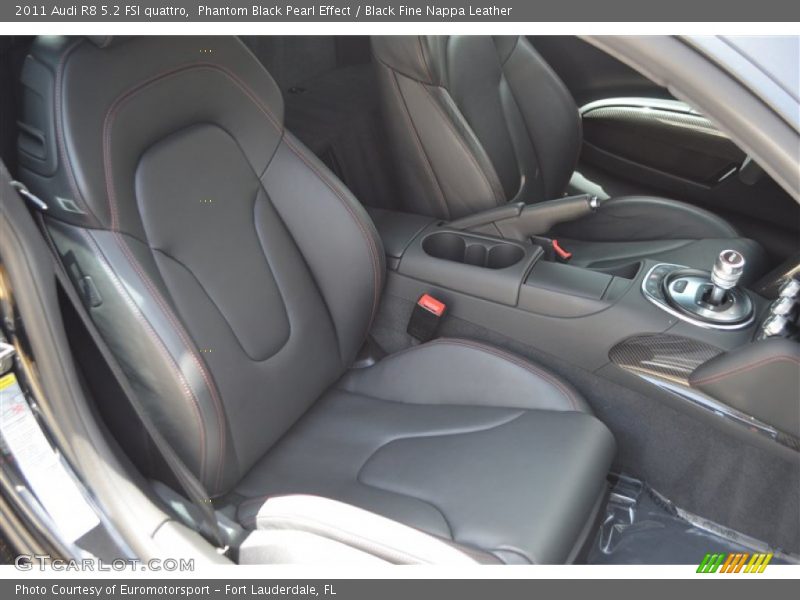 Front Seat of 2011 R8 5.2 FSI quattro