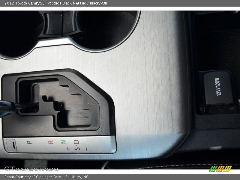 Attitude Black Metallic / Black/Ash 2012 Toyota Camry SE