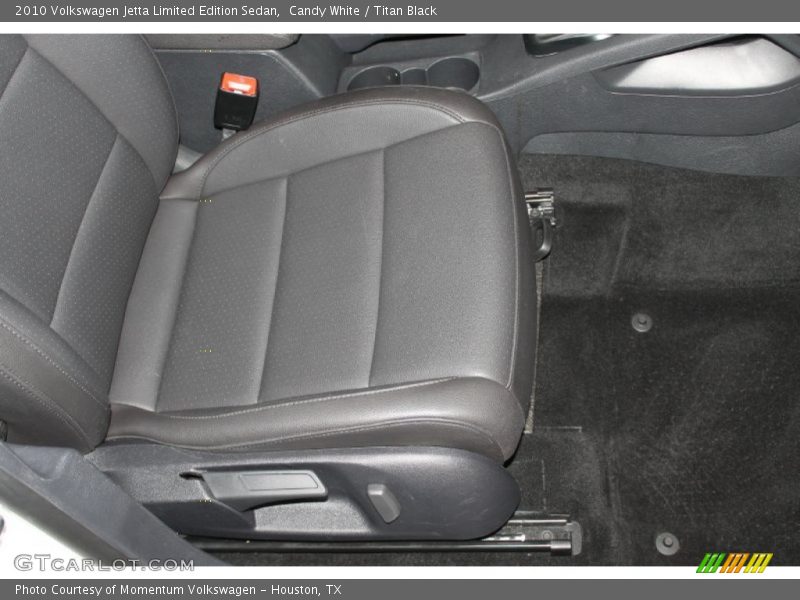 Candy White / Titan Black 2010 Volkswagen Jetta Limited Edition Sedan