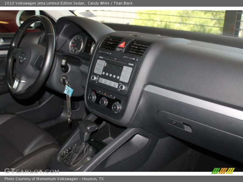 Candy White / Titan Black 2010 Volkswagen Jetta Limited Edition Sedan