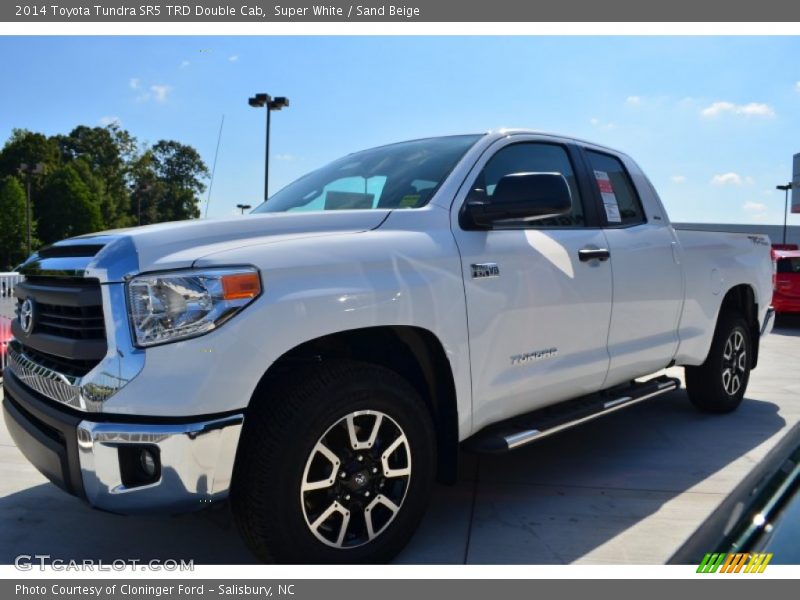 Super White / Sand Beige 2014 Toyota Tundra SR5 TRD Double Cab