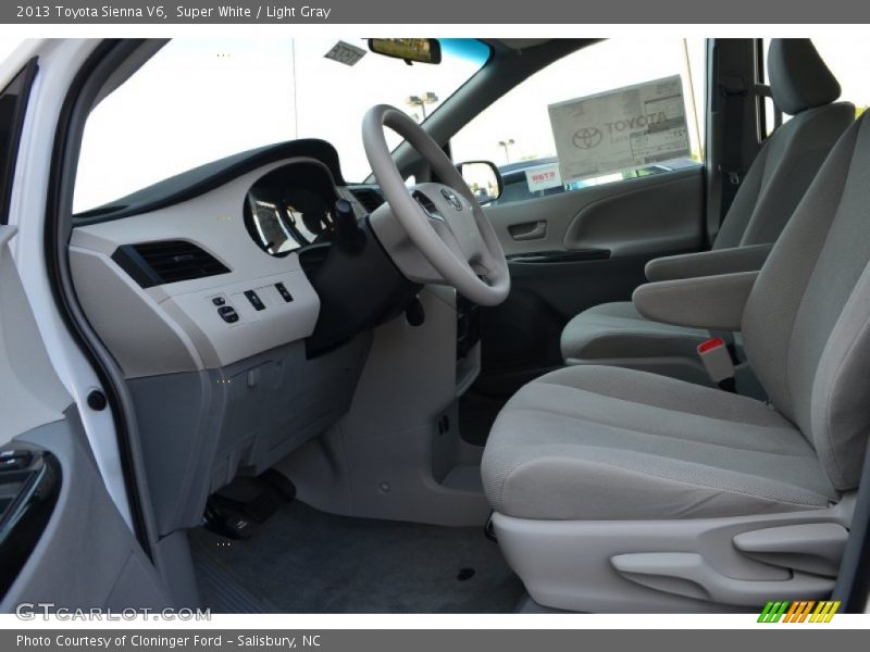 Super White / Light Gray 2013 Toyota Sienna V6
