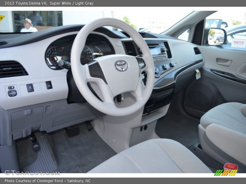 Super White / Light Gray 2013 Toyota Sienna V6