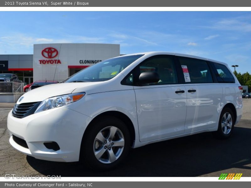 Super White / Bisque 2013 Toyota Sienna V6