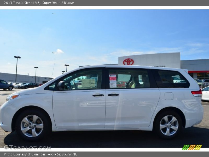 Super White / Bisque 2013 Toyota Sienna V6
