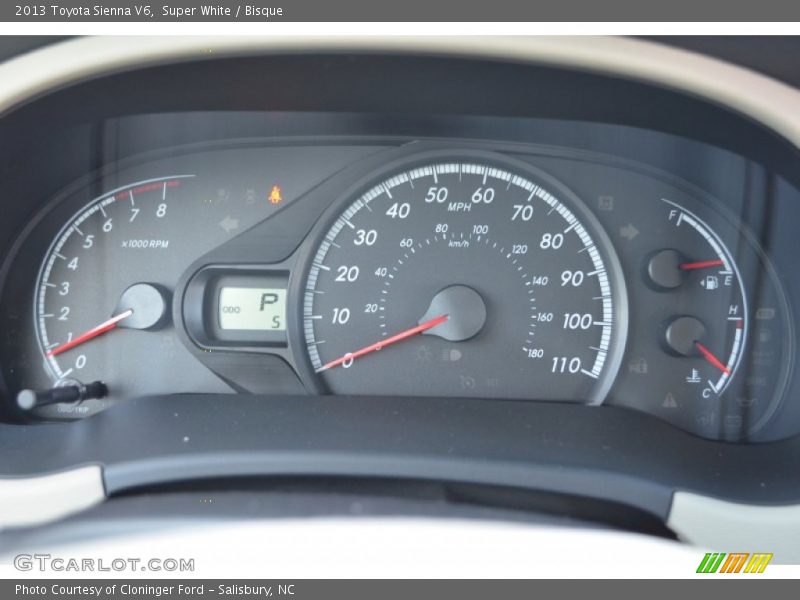 Super White / Bisque 2013 Toyota Sienna V6