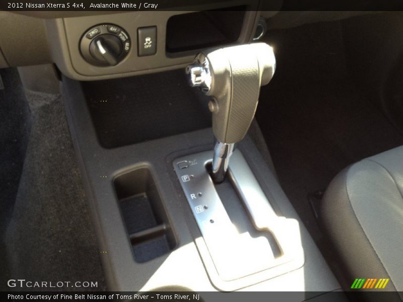 Avalanche White / Gray 2012 Nissan Xterra S 4x4