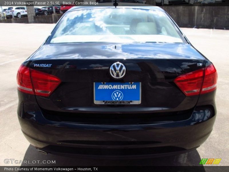 Black / Cornsilk Beige 2014 Volkswagen Passat 2.5L SE