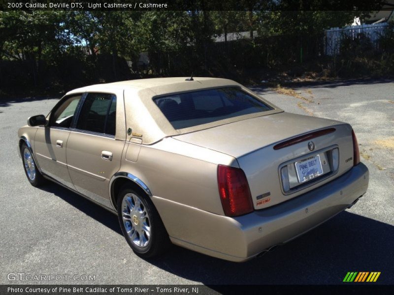 Light Cashmere / Cashmere 2005 Cadillac DeVille DTS