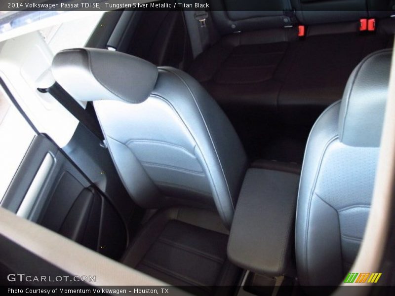 Tungsten Silver Metallic / Titan Black 2014 Volkswagen Passat TDI SE