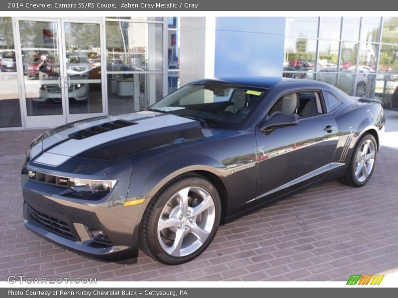 Front 3/4 View of 2014 Camaro SS/RS Coupe