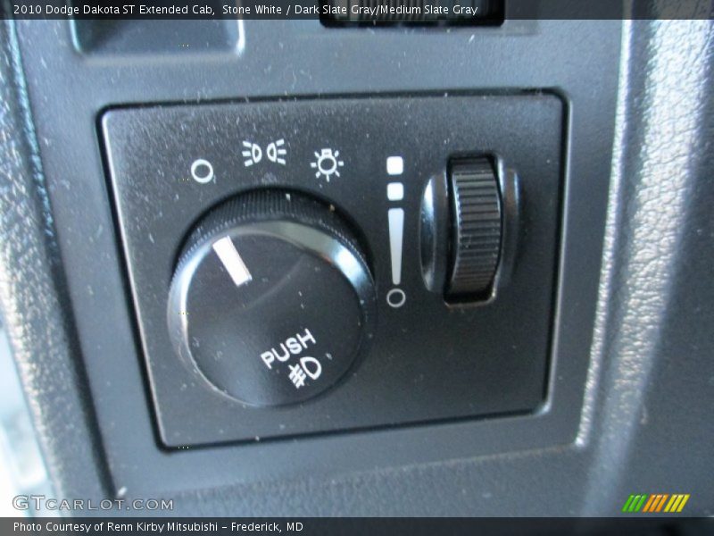 Controls of 2010 Dakota ST Extended Cab