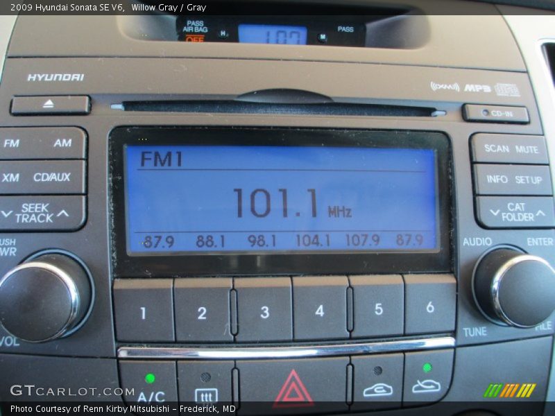 Willow Gray / Gray 2009 Hyundai Sonata SE V6