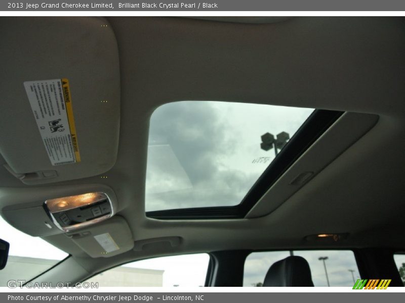 Brilliant Black Crystal Pearl / Black 2013 Jeep Grand Cherokee Limited