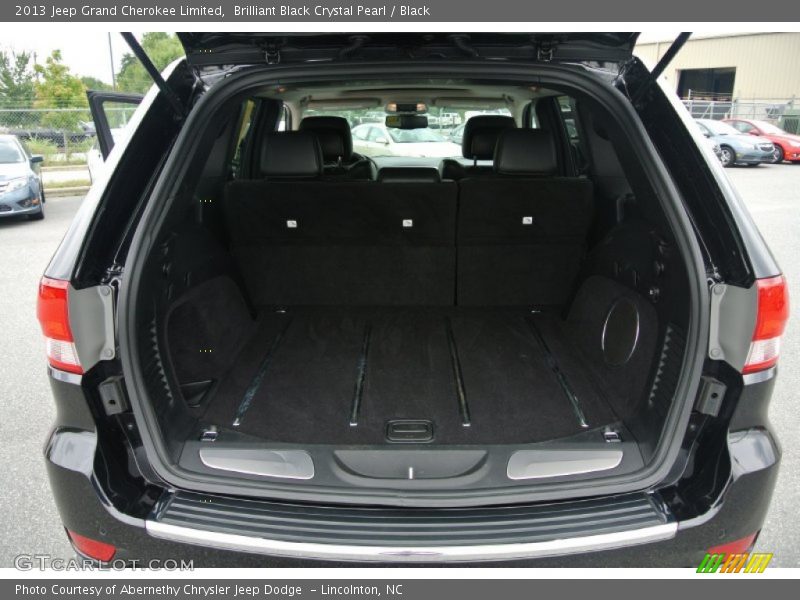 Brilliant Black Crystal Pearl / Black 2013 Jeep Grand Cherokee Limited