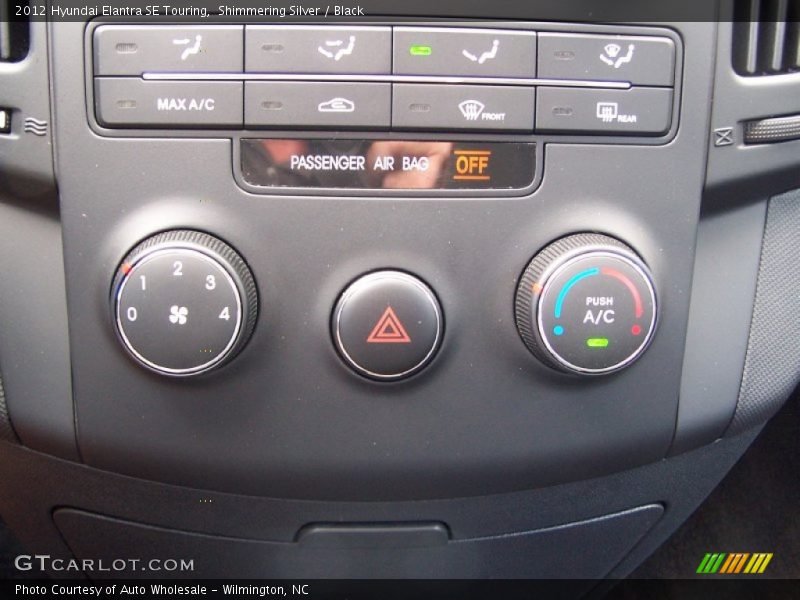 Shimmering Silver / Black 2012 Hyundai Elantra SE Touring