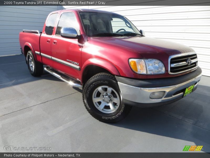 Sunfire Red Pearl / Gray 2000 Toyota Tundra SR5 Extended Cab