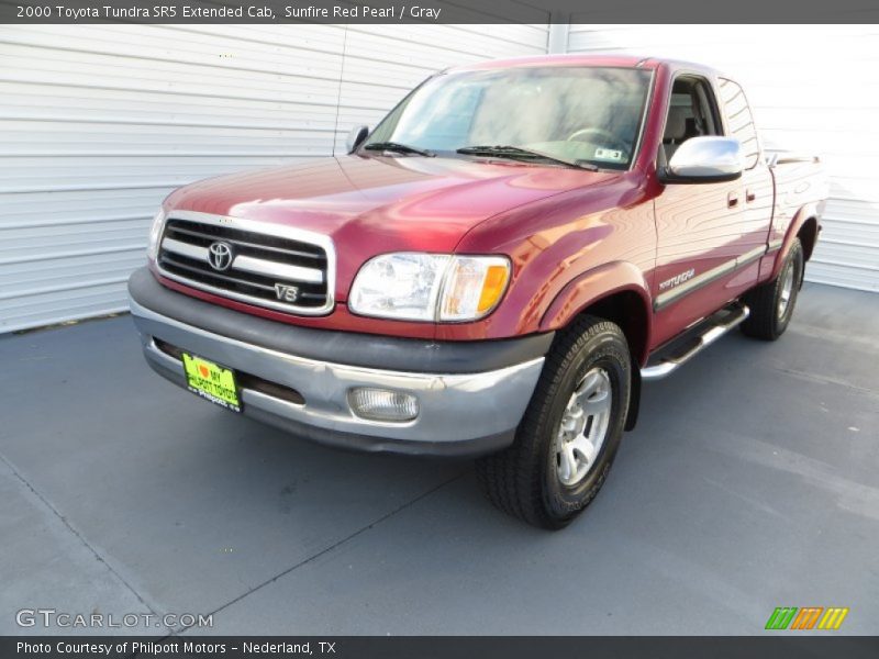 Sunfire Red Pearl / Gray 2000 Toyota Tundra SR5 Extended Cab