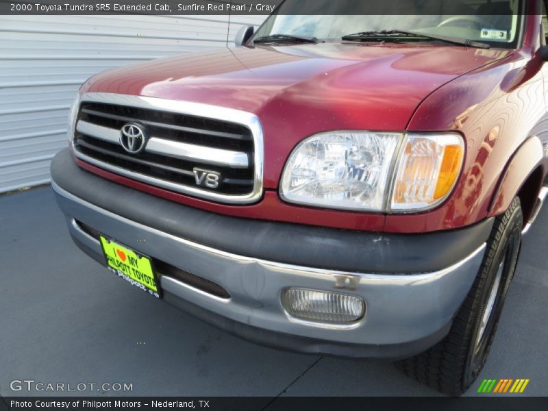 Sunfire Red Pearl / Gray 2000 Toyota Tundra SR5 Extended Cab