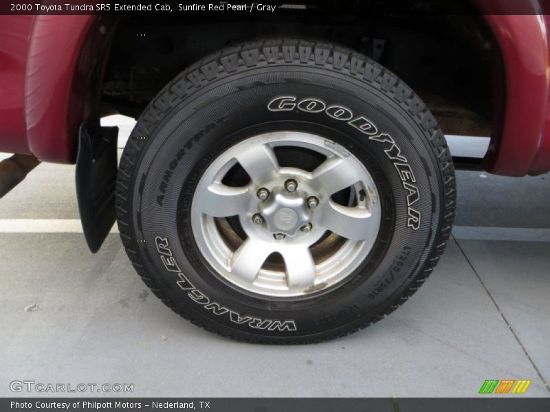 Sunfire Red Pearl / Gray 2000 Toyota Tundra SR5 Extended Cab