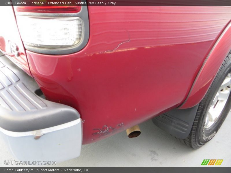 Sunfire Red Pearl / Gray 2000 Toyota Tundra SR5 Extended Cab
