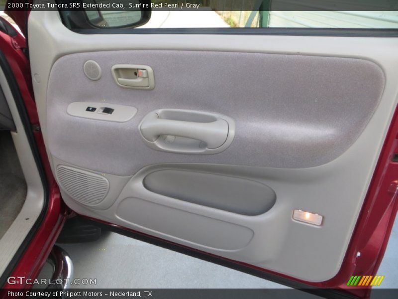 Sunfire Red Pearl / Gray 2000 Toyota Tundra SR5 Extended Cab