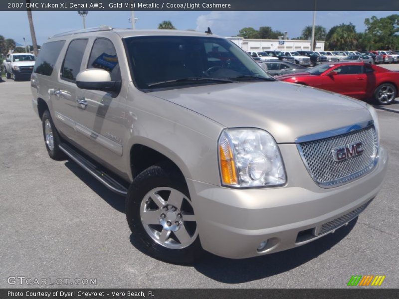 Front 3/4 View of 2007 Yukon XL Denali AWD