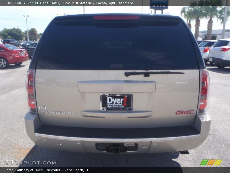 Gold Mist Metallic / Cocoa/Light Cashmere 2007 GMC Yukon XL Denali AWD