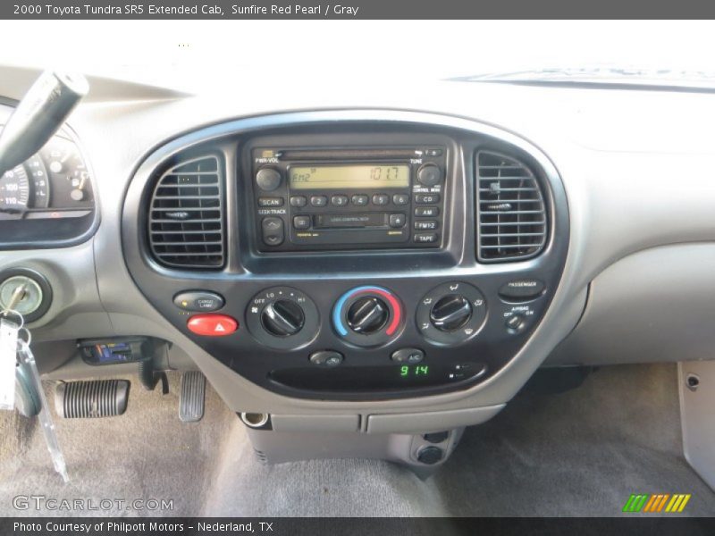 Sunfire Red Pearl / Gray 2000 Toyota Tundra SR5 Extended Cab