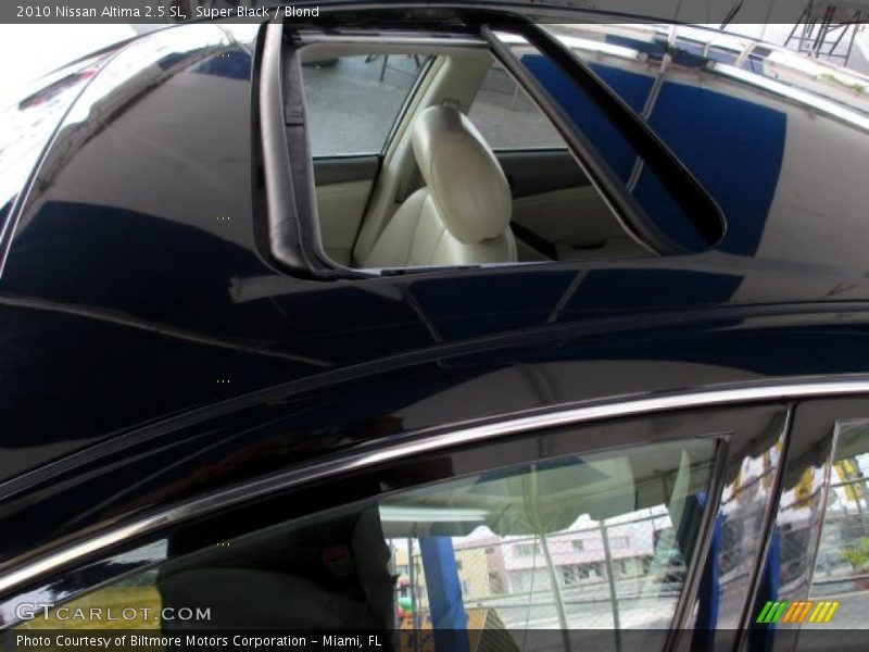 Super Black / Blond 2010 Nissan Altima 2.5 SL