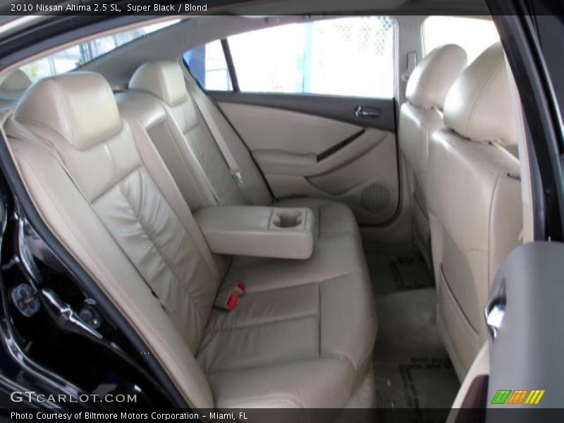 Super Black / Blond 2010 Nissan Altima 2.5 SL