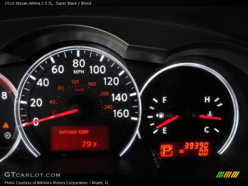 Super Black / Blond 2010 Nissan Altima 2.5 SL