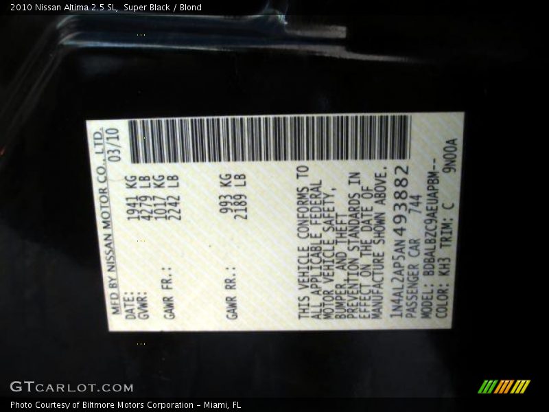 Super Black / Blond 2010 Nissan Altima 2.5 SL