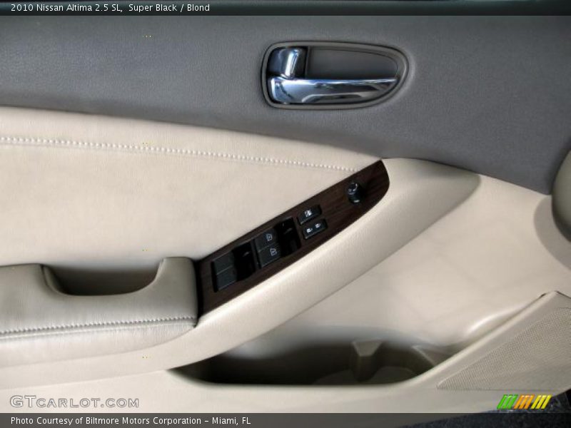 Super Black / Blond 2010 Nissan Altima 2.5 SL