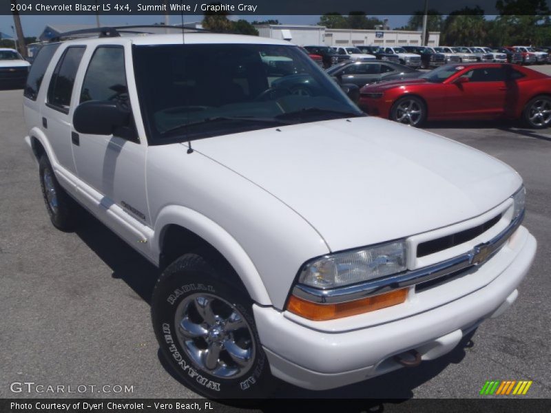 Summit White / Graphite Gray 2004 Chevrolet Blazer LS 4x4