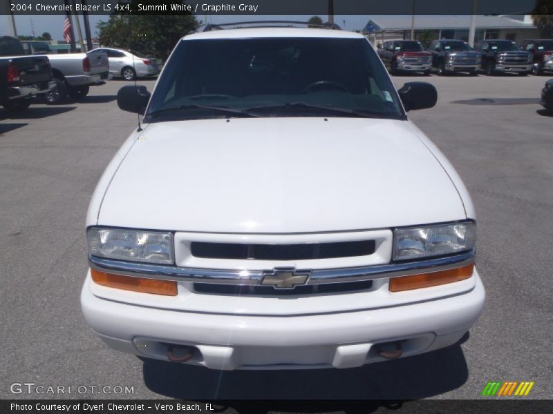Summit White / Graphite Gray 2004 Chevrolet Blazer LS 4x4