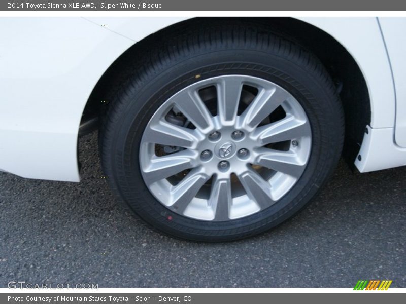 Super White / Bisque 2014 Toyota Sienna XLE AWD